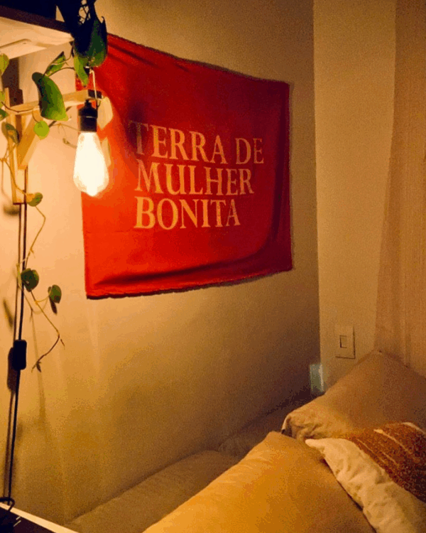 Bandeira TERRA DE MULHER BONITA Logo - Imagem 4