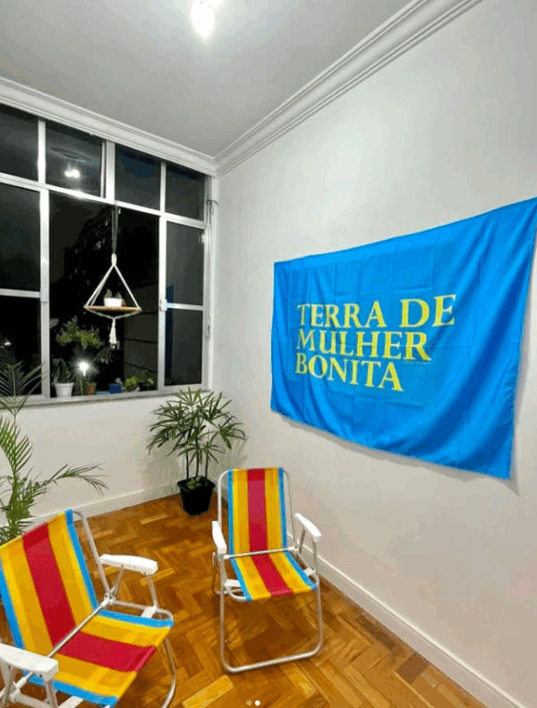 Bandeira TERRA DE MULHER BONITA Logo - Imagem 7